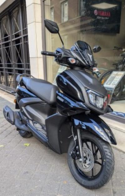 YAMAHA RayZR 125