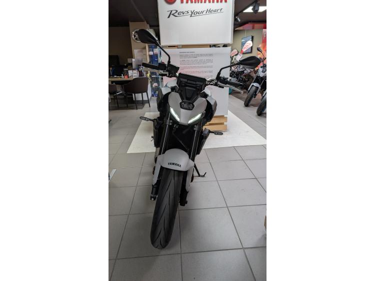 YAMAHA MT-07 (47.5CV)